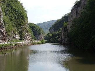 Željeznica (Bosnia and Herzegovina) httpsuploadwikimediaorgwikipediacommonsthu