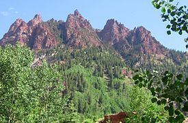 Elk Mountains (Colorado) httpsuploadwikimediaorgwikipediacommonsthu