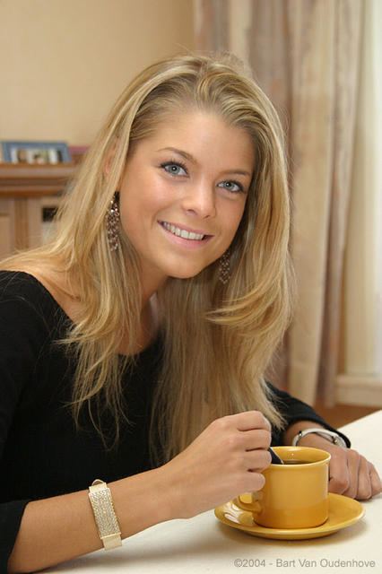 Ellen Petri BartVO DP Ellen Petri Miss Belgium 2004