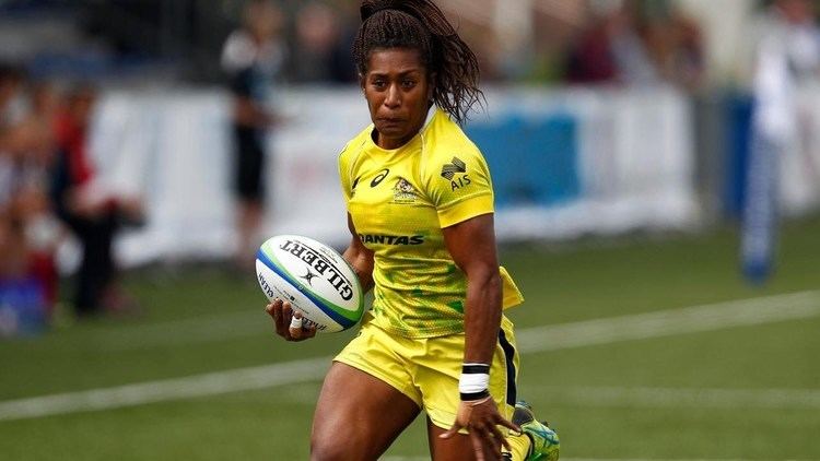 Ellia Green The Green Machine Ellia Green on rapping and rugby YouTube