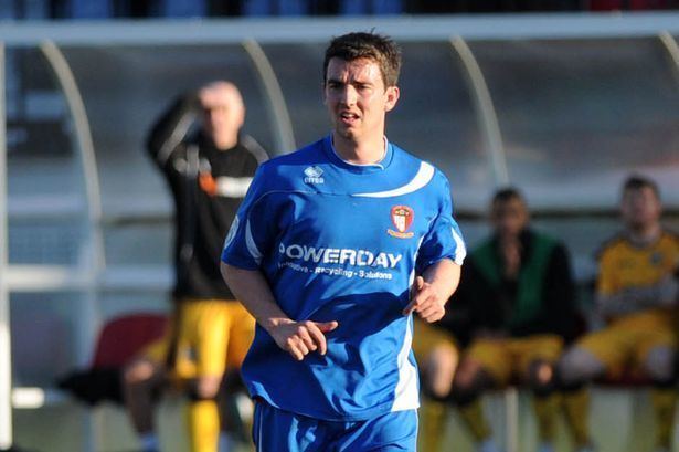 Elliot Benyon Hayes amp Yeading defender hails onloan Torquay striker