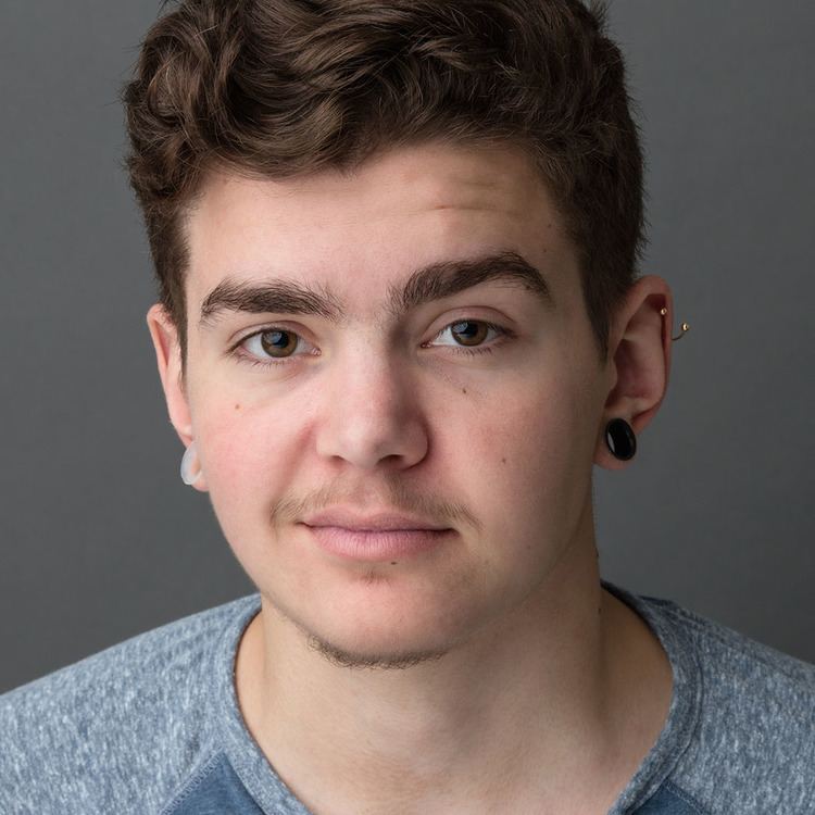 Elliot Fletcher Faking It39 Casts Trans Actor to Play Trans Character for Season 3