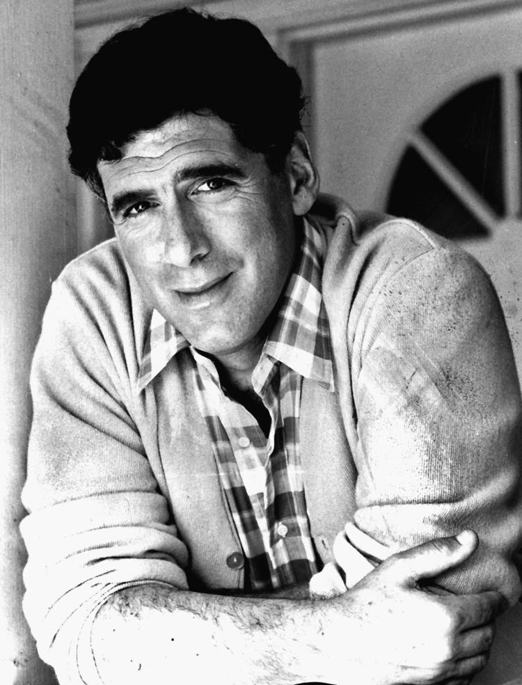 Elliott Gould httpsuploadwikimediaorgwikipediacommons33