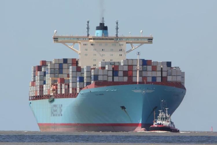 Elly Maersk ELLY MAERSK IMO 9321536 Callsign OXHY2 ShipSpottingcom Ship