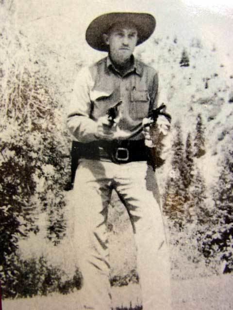 Elmer Keith BOOK REVIEW quotSixgunsquot by Elmer Keith Now Available in