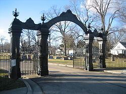 Elmwood Cemetery Gates httpsuploadwikimediaorgwikipediacommonsthu