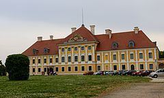 Eltz Manor httpsuploadwikimediaorgwikipediacommonsthu