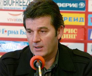 Emil Kostadinov Bulgarias CSKA President Resigns Legendary Footballer Kostadinov
