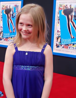 Emily Alyn Lind Emily Alyn Lind Interview Busy Young Actress Stars in ABCs