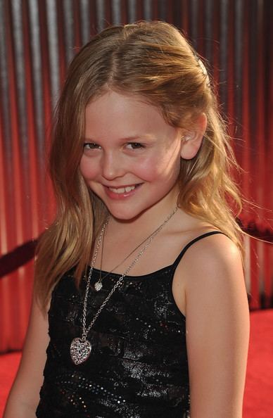 Emily Alyn Lind Emily Alyn Lind Photos Premiere Of DreamWorks Pictures