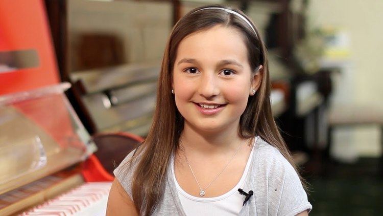 Emily Bear Piano Prodigy Emily Bear at Hollywood Piano YouTube