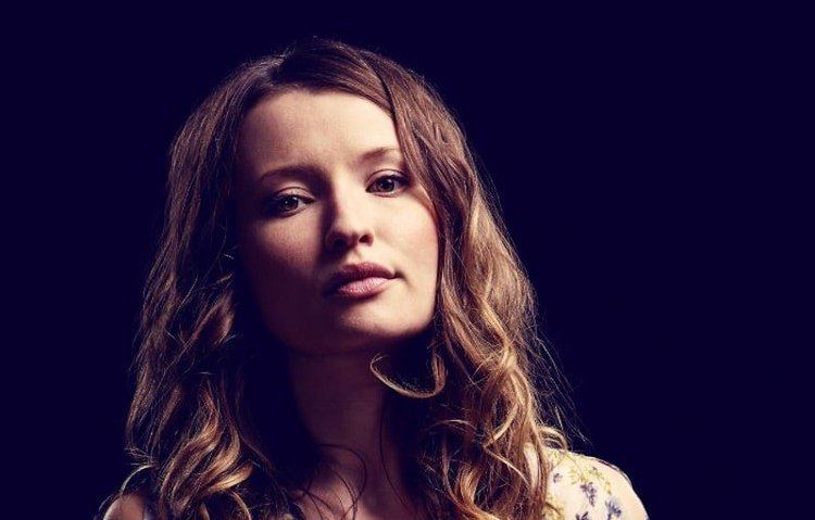 Emily Browning Who is Emily Browning actress behind Laura Moon on American Gods