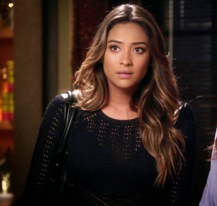 Emily Fields 1000 images about Emily Fields PLL on Pinterest Tie dye hoodie