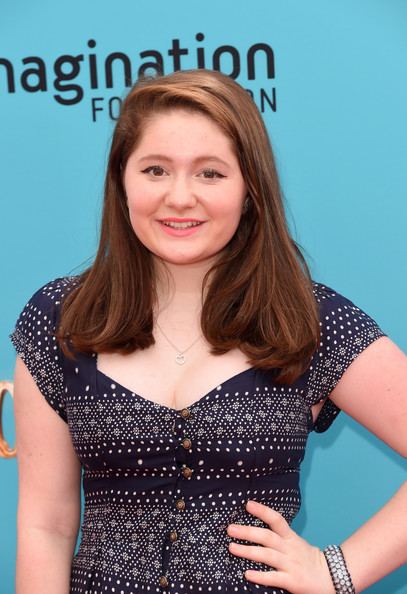 Emma Kenney Emma Kenney Photos Premiere Of Focus Features39 quotThe
