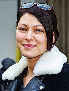 Emma Willis httpsuploadwikimediaorgwikipediacommonsthu