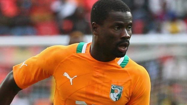 Emmanuel Eboué Emmanuel Eboue Sunderland set to terminate defender39s contract