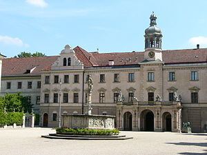 Emmeram of Regensburg httpsuploadwikimediaorgwikipediacommonsthu