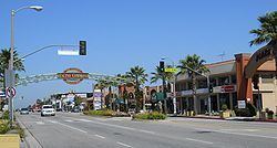 Encino, Los Angeles httpsuploadwikimediaorgwikipediacommonsthu