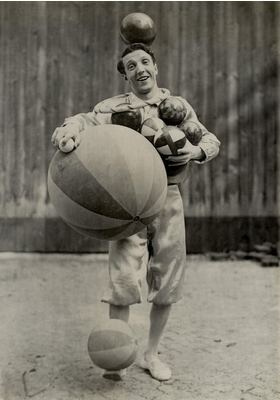 Enrico Rastelli Enrico Rastelli 1920 1920s Jugglers Pinterest Circus circus