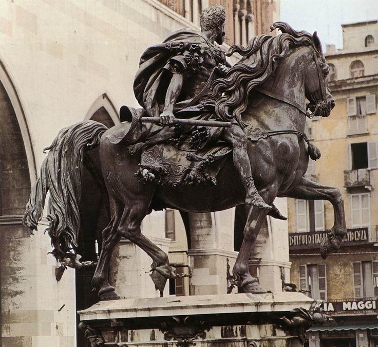 Equestrian statue 1000 ideas about Equestrian Statue on Pinterest St petersburg