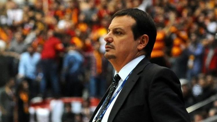 Ergin Ataman Ergin Ataman39dan gen oyuncuya tokat soL Haber Portal