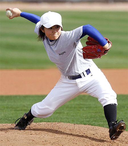 Eri Yoshida Eri Yoshida to play minor league baseball be pretty wear cute