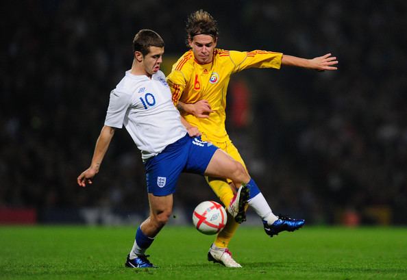 Eric Bicfalvi Jack Wilshere and Eric Bicfalvi Photos England v Romania