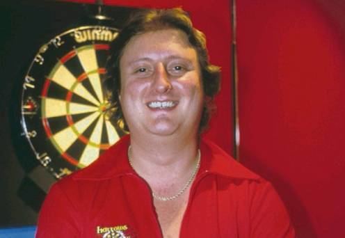 Eric Bristow Crafty Cockney Eric Bristow shoots from lip