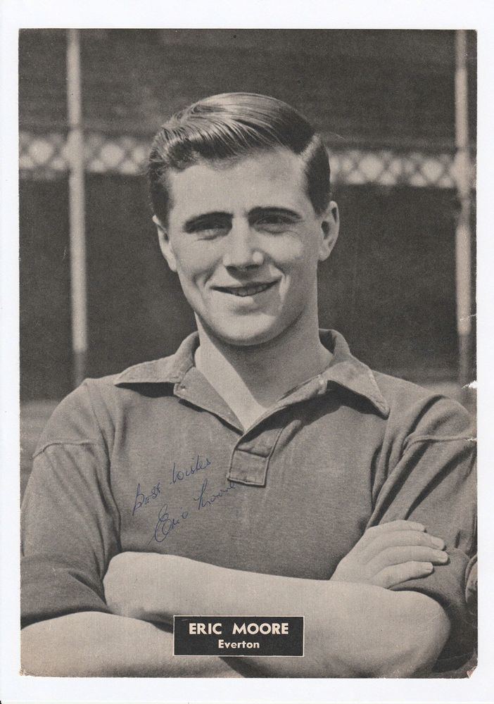 Eric Moore (footballer, born 1926) ERIC MOORE EVERTON 19491957 RARE ORIGINAL HAND SIGNED MAGAZINE