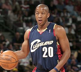 Eric Snow 2 Detroit Pistons 1 vs 4 Cleveland Cavaliers 2 Archive