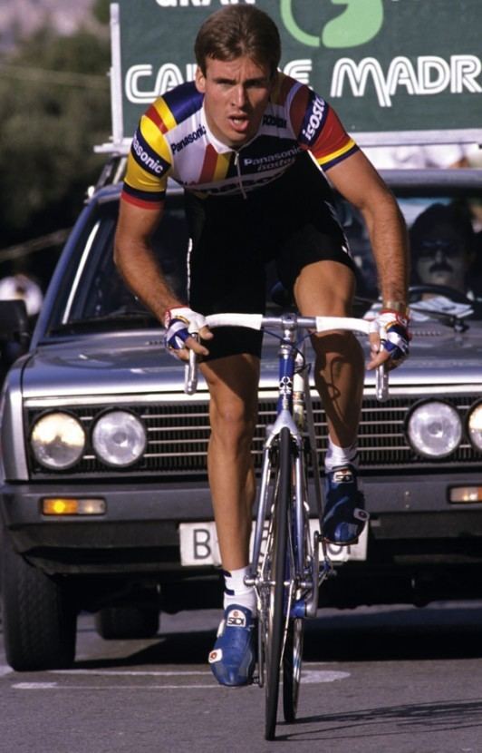 Erik Breukink 1989 Tour de France prologue Breukink in yellow Cycling