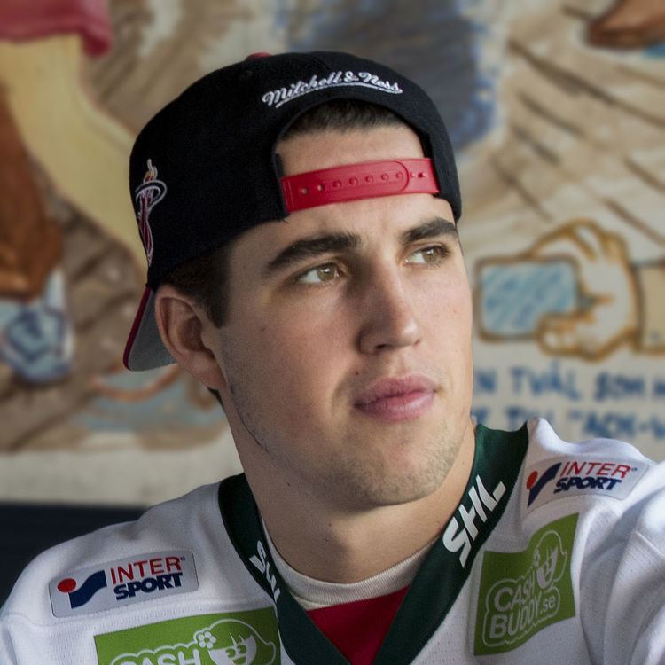 Erik Gustafsson (ice hockey, born 1992)