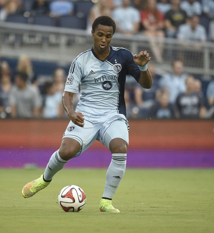 Erik Palmer-Brown Sporting KC39s PalmerBrown Balances Professional Soccer