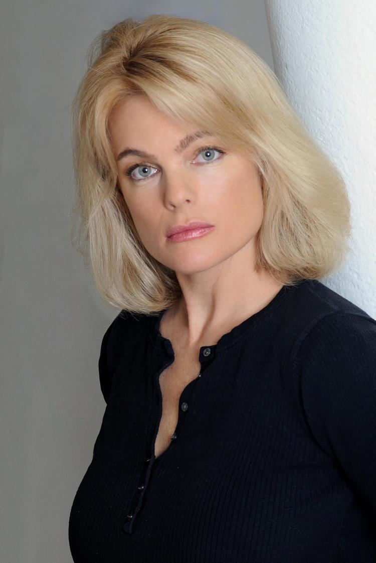 Erika Eleniak ERIKA ELENIAK FREE Wallpapers amp Background images