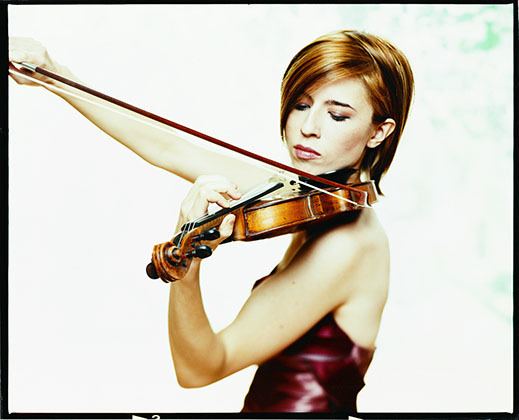 Erika Raum ANDREW KWAN ARTISTS MANAGEMENT Toronto ERIKA RAUM Violin