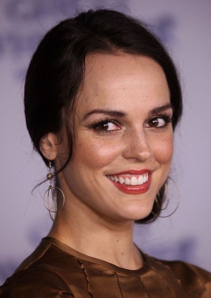Erin Cahill Erin Cahill Photos CBS Celebrates The quotGhost Whisperer