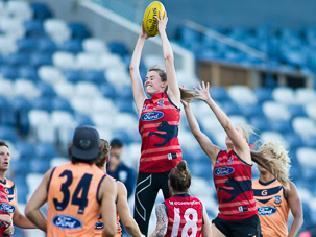 Erin Hoare VFLW Melbourne Vixens championship player Erin Hoare in footy