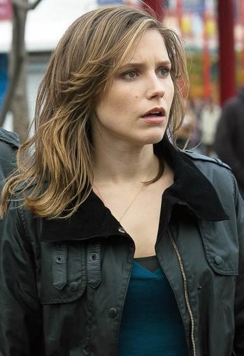 Erin Lindsay cimgtvgcdnnetir20140307d129ddc9df7a419d