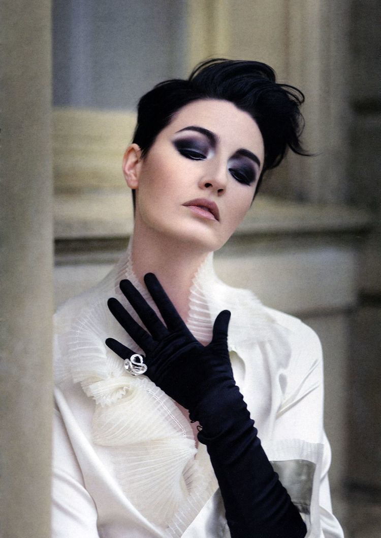Erin O'Connor 1000 images about Erin O39Connor on Pinterest Jean paul gaultier