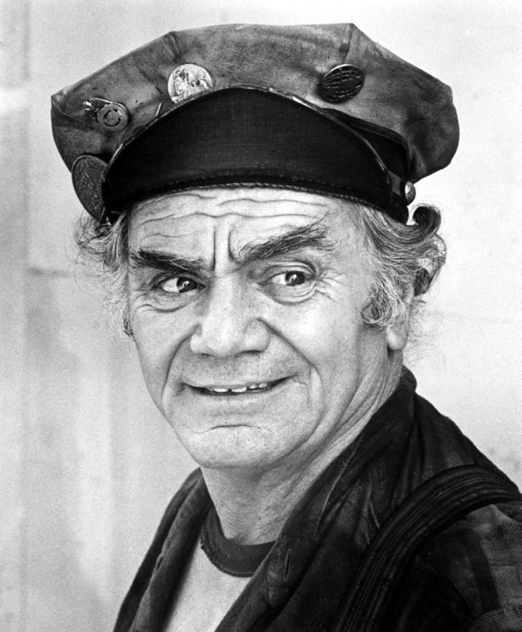 Ernest Borgnine Cineplexcom Ernest Borgnine