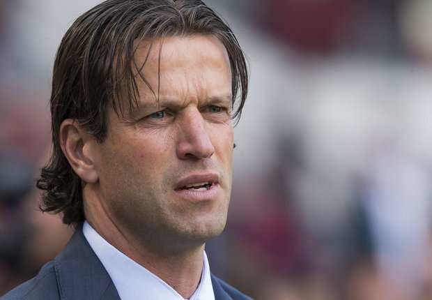 Ernest Faber Faber kondigt vertrek aan bij PSV Goalcom