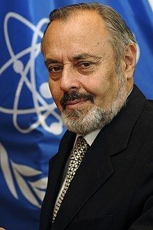 Ernest Petrič httpsuploadwikimediaorgwikipediacommonsthu