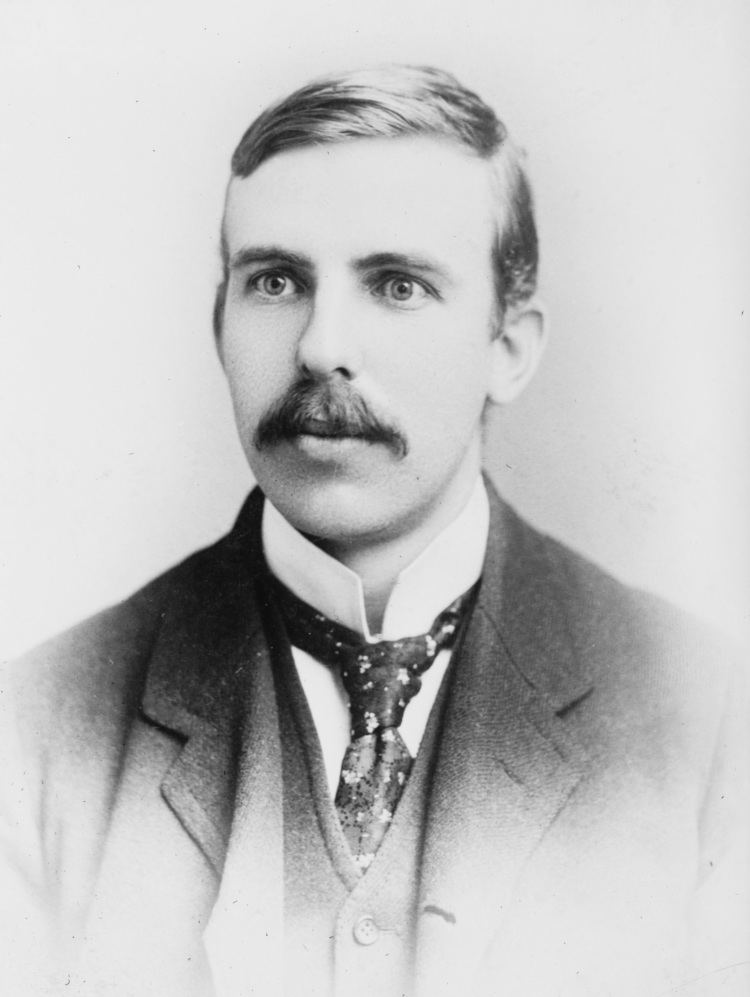 Ernest Rutherford FileErnest Rutherford 1908jpg Wikimedia Commons