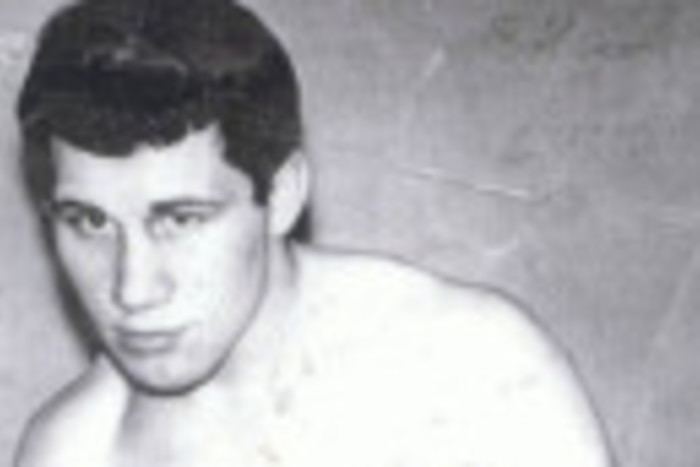 Ernie Field Tributes to middleweight boxing champion Ernie Field Spenborough