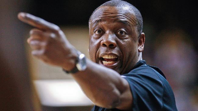 Ernie Kent Transcripit of live chat with Washington State coach Ernie Kent