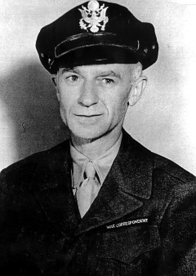 Ernie Pyle Death photo of famed WWII reporter Ernie Pyle surfaces