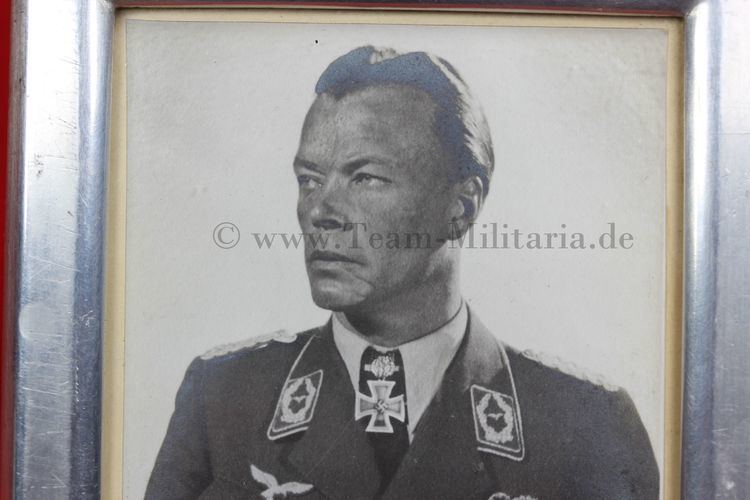 Ernst Kupfer Foto mit Widmung General d Schlachtflieger Ernst Kupfer EL mit X