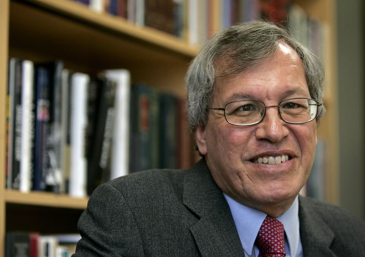 Erwin Chemerinsky httpsimgwashingtonpostcomrw20102019Washin