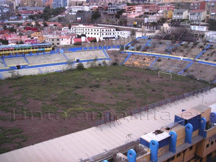 Estadio Insular GUEDES Y UNA ESCENA ACTUAL DEL ESTADIO INSULAR QUE PRODUCE DOLOR