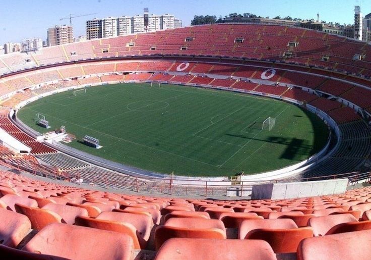 Estádio da Luz (1954) httpssmediacacheak0pinimgcom736x1f7c9b